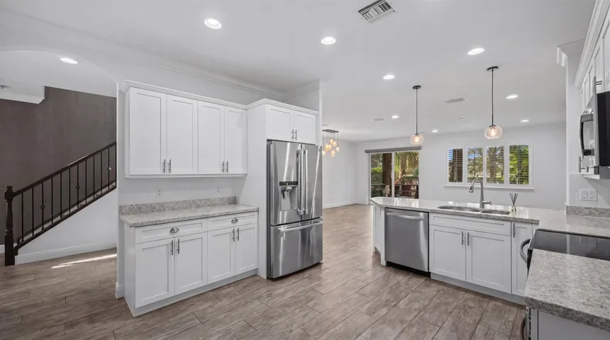 16-15600 Italian Cypress Wy