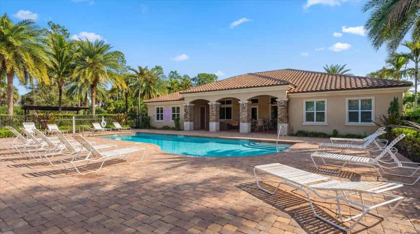 55-15600 Italian Cypress Wy