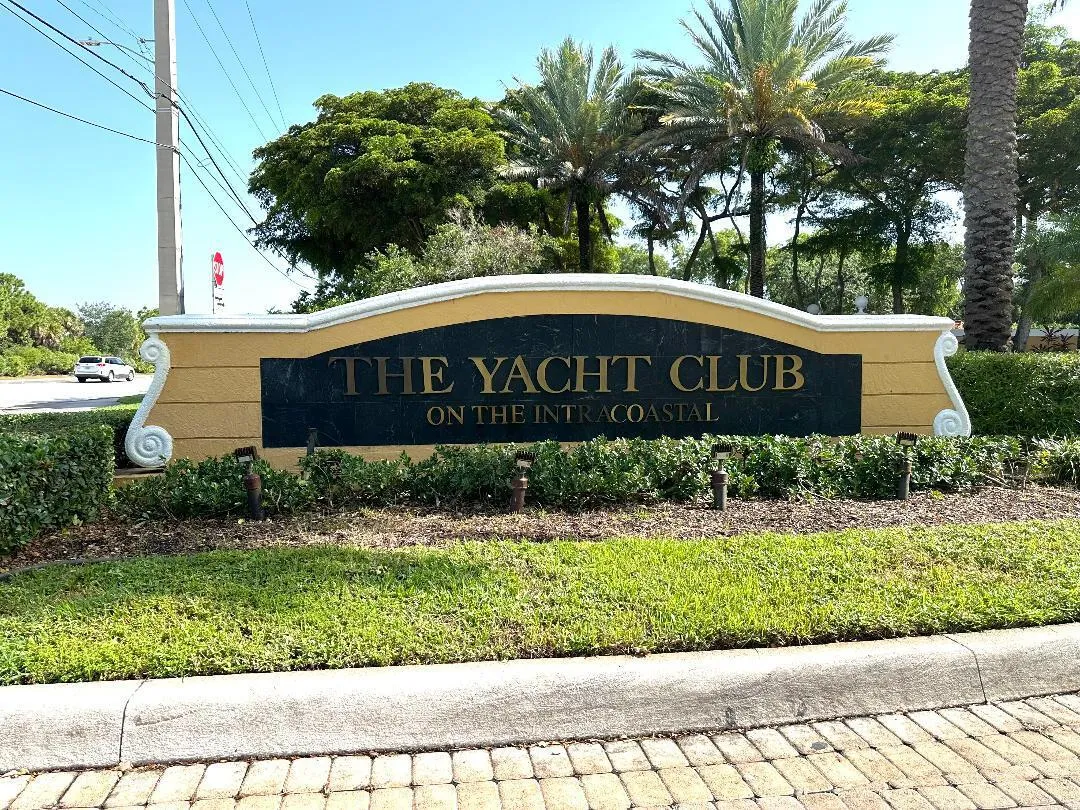 Yacht Club