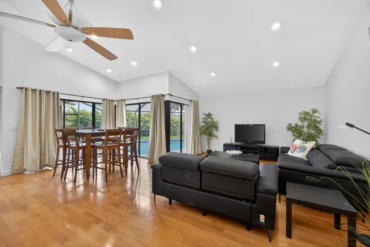Family room!
