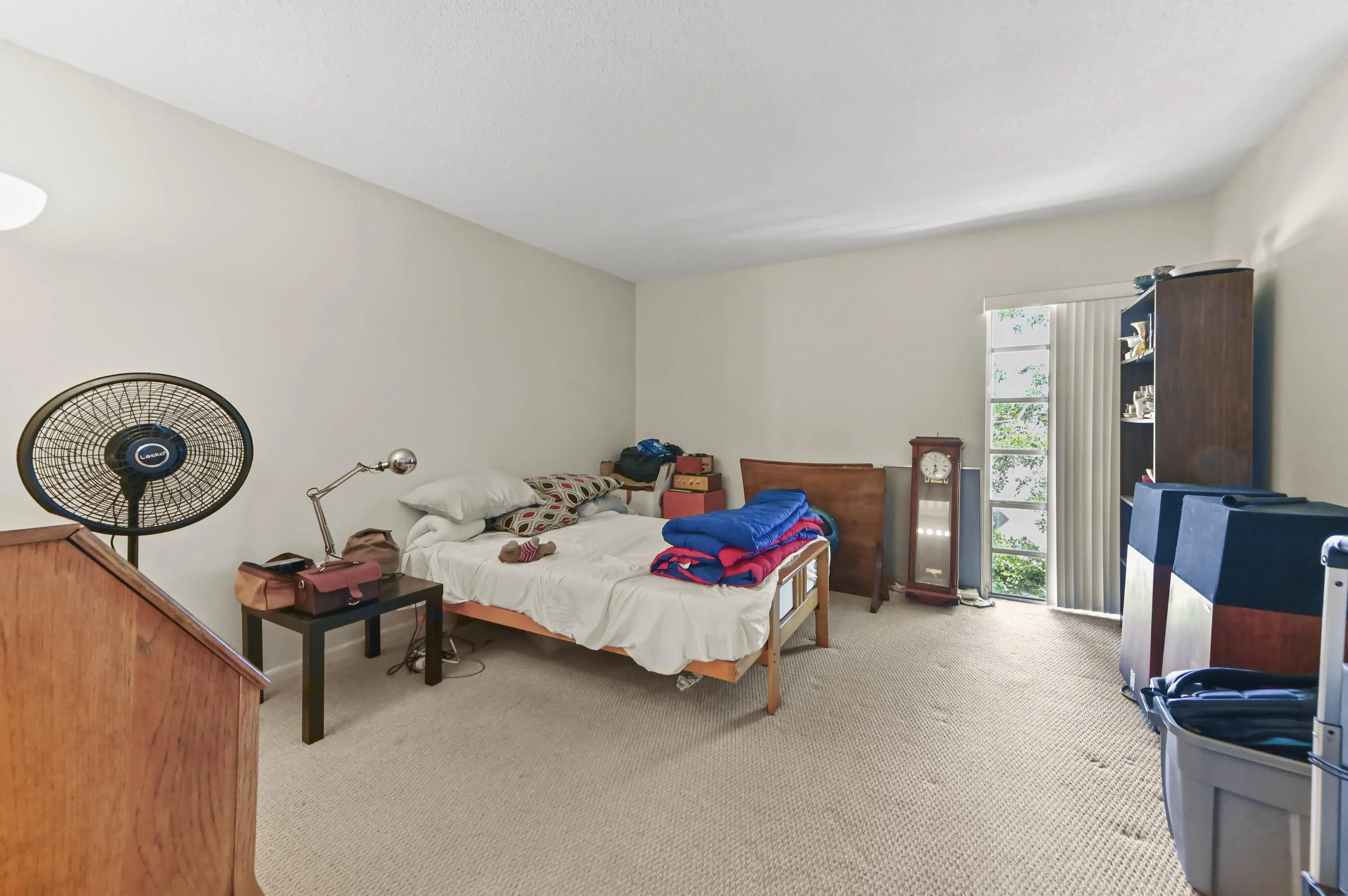 18 Bedroom 02