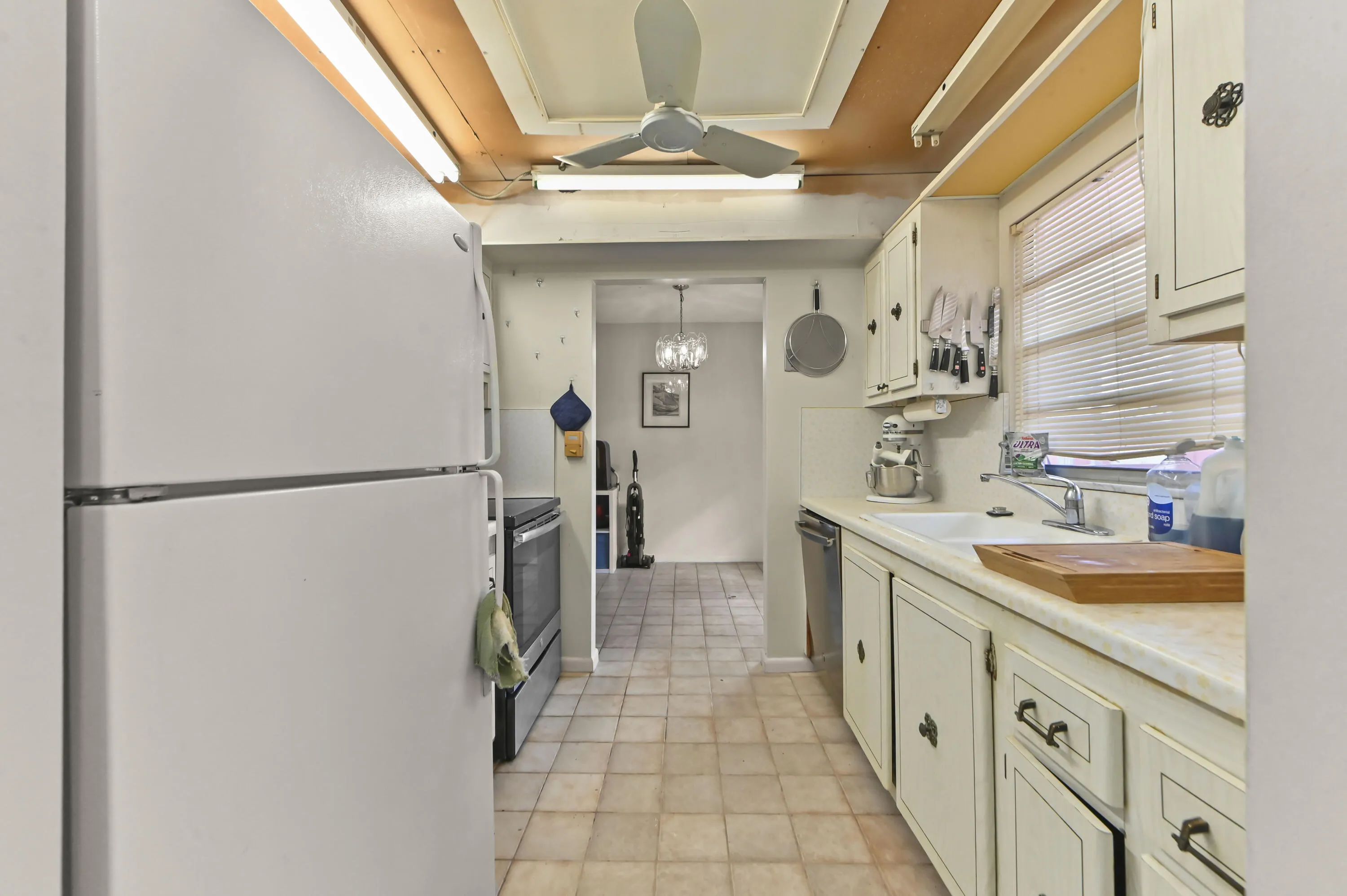11 Kitchen 01