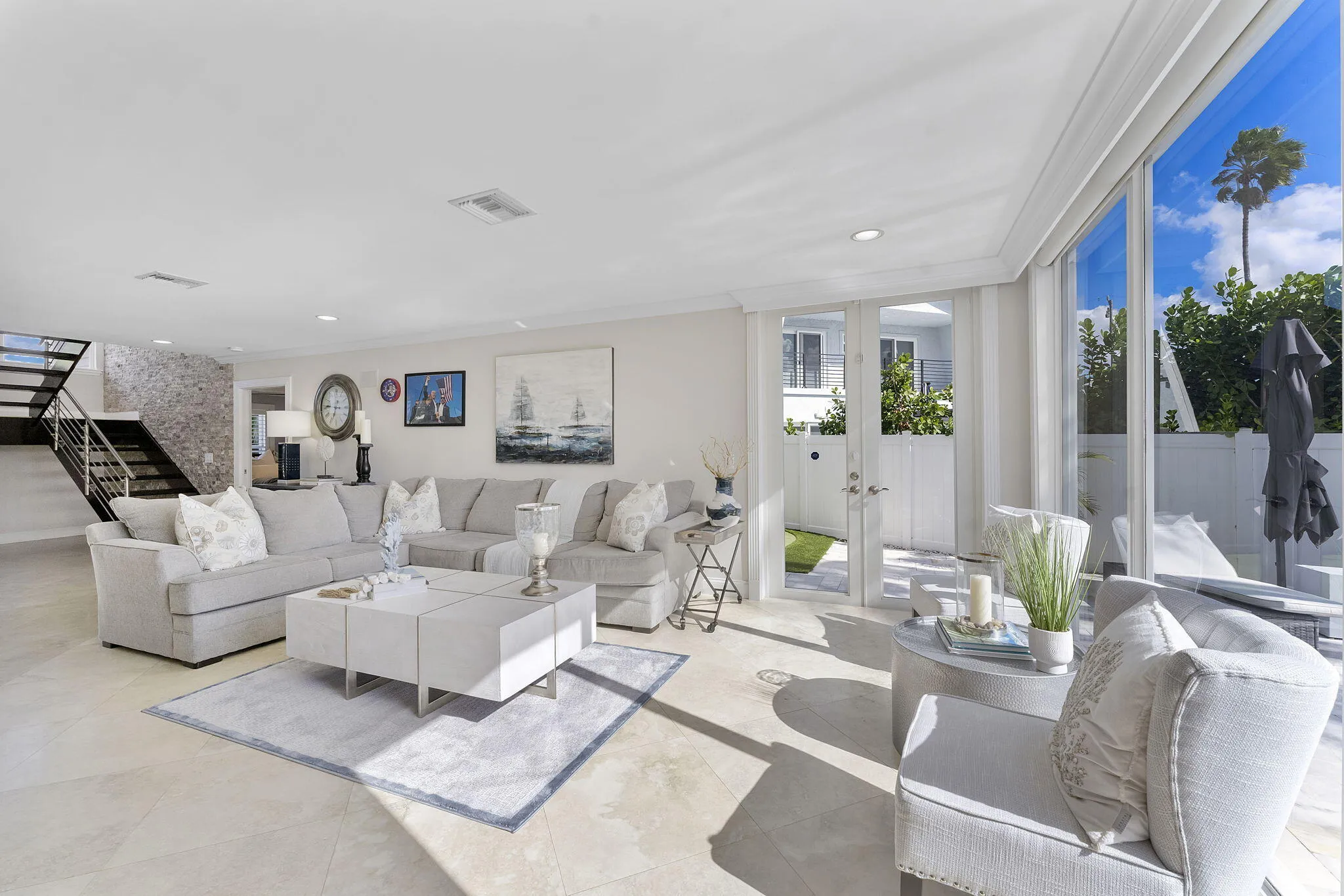 1st floor living room