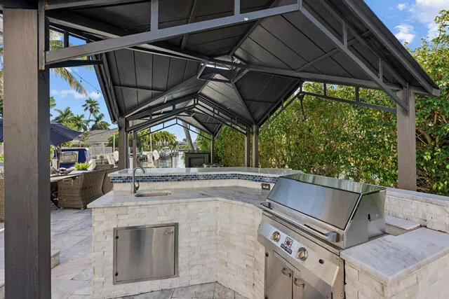 Outdoor kitchen
