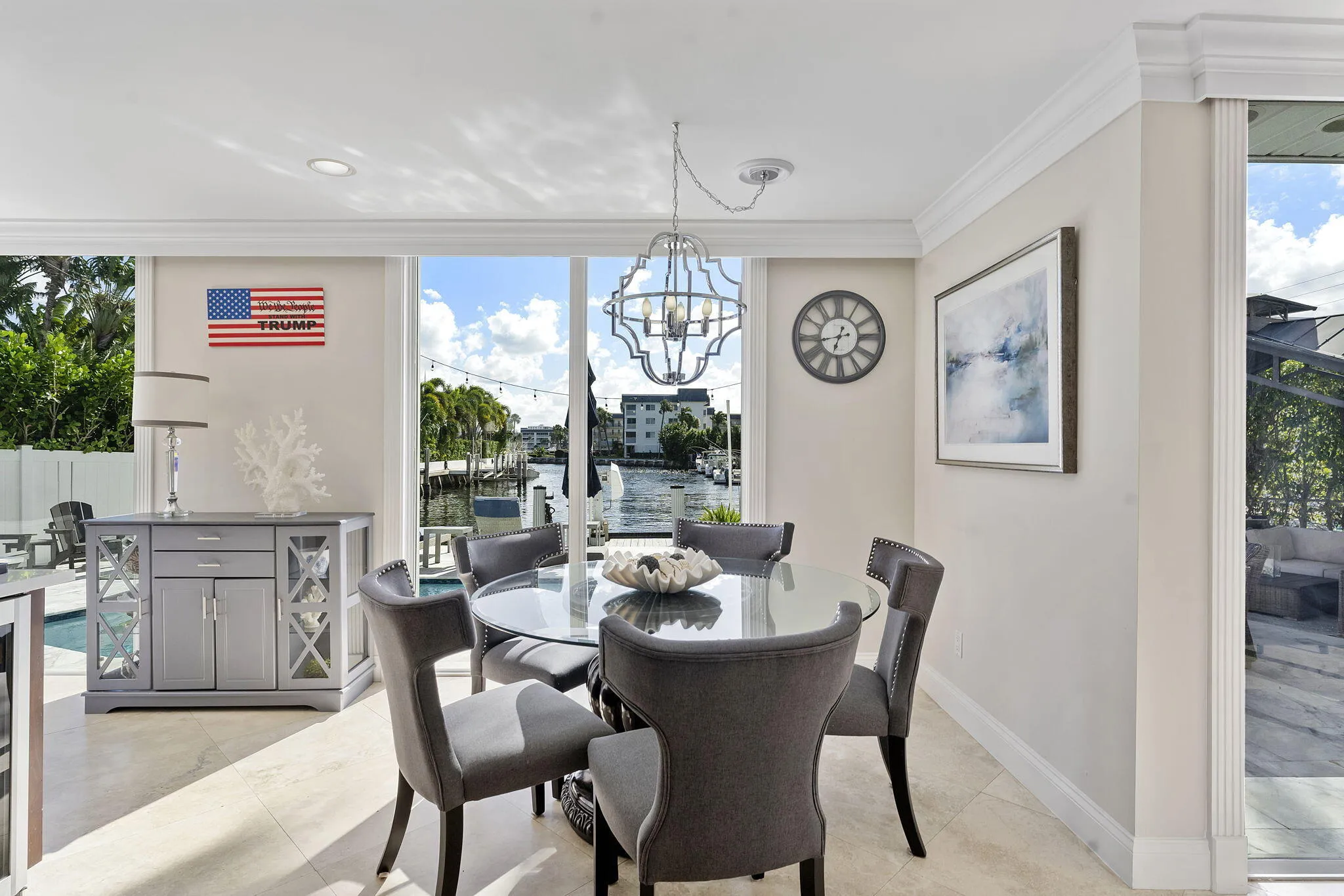 Breakfast nook