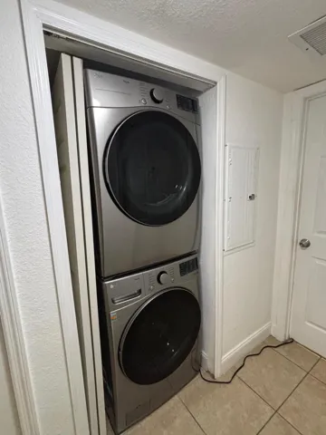 Full size washer & dryer
