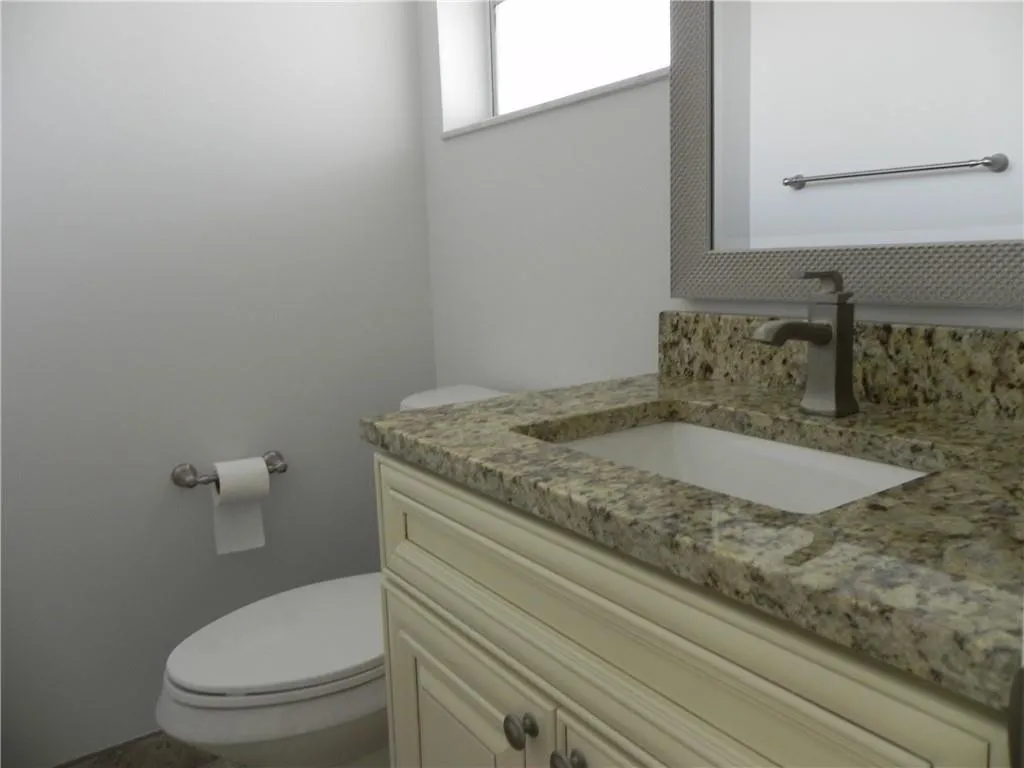 1/2 bath