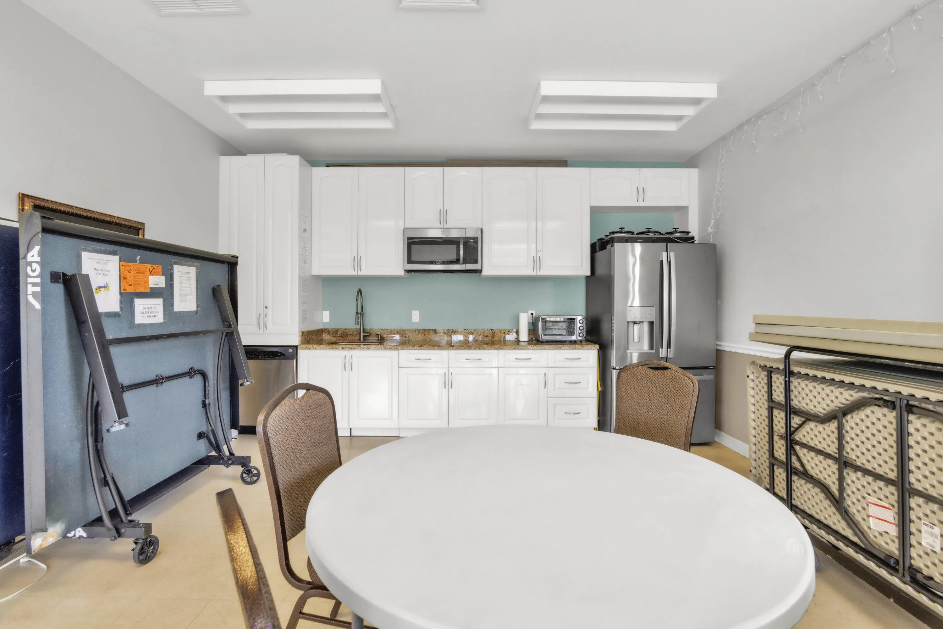 3000 NE 48th Ct-40