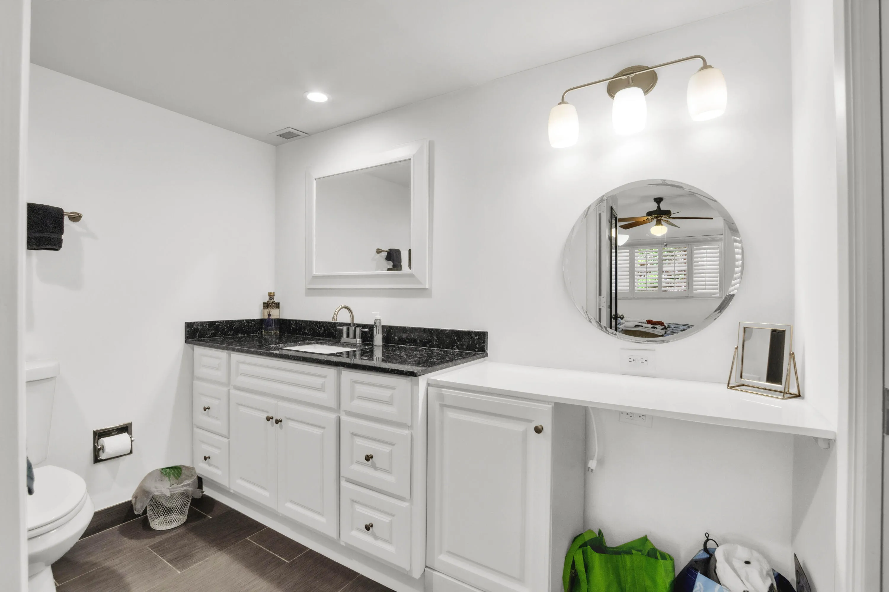 3000 NE 48th Ct-31