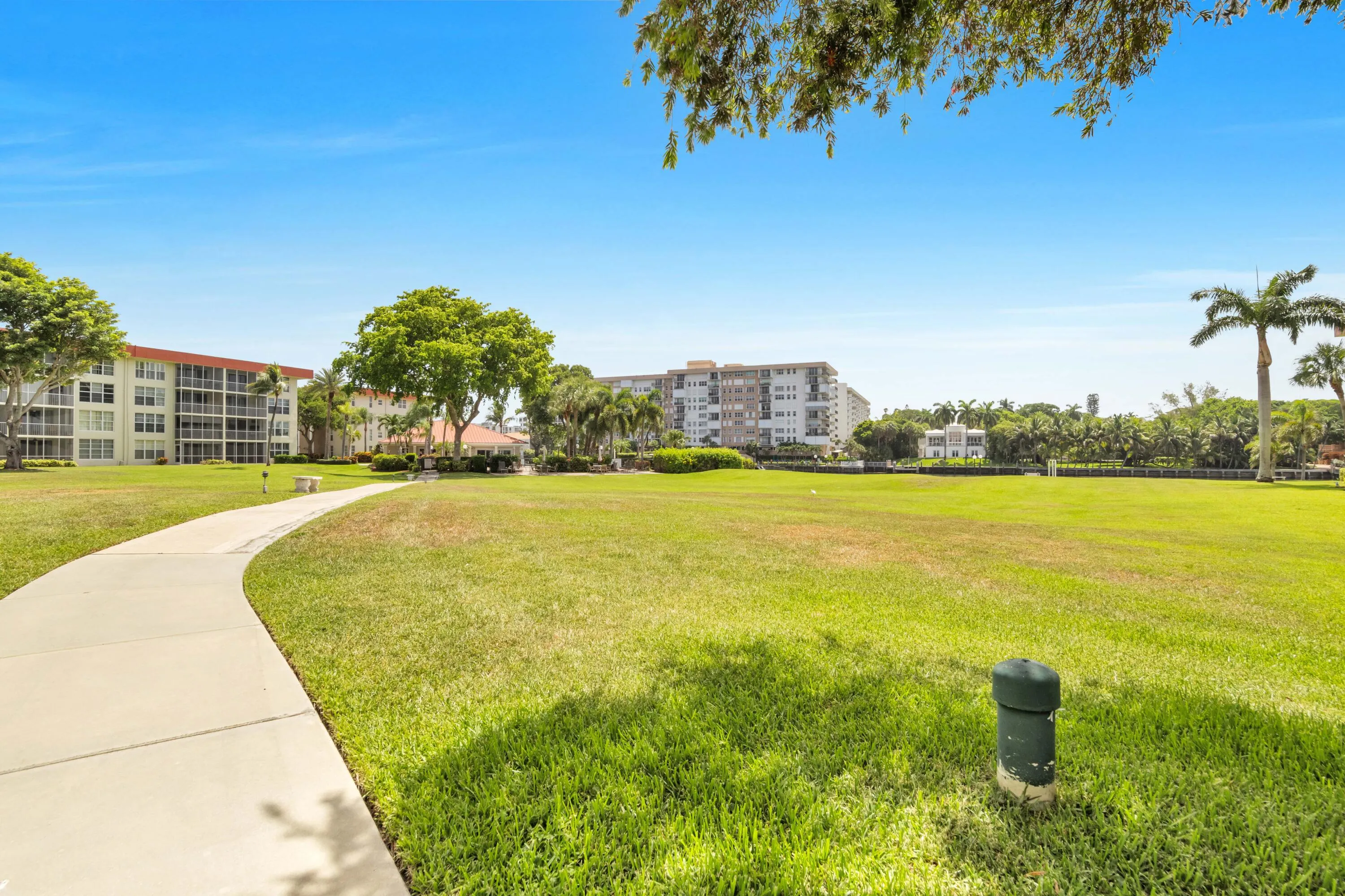 3000 NE 48th Ct-7