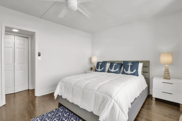 3000 NE 48th Ct-25
