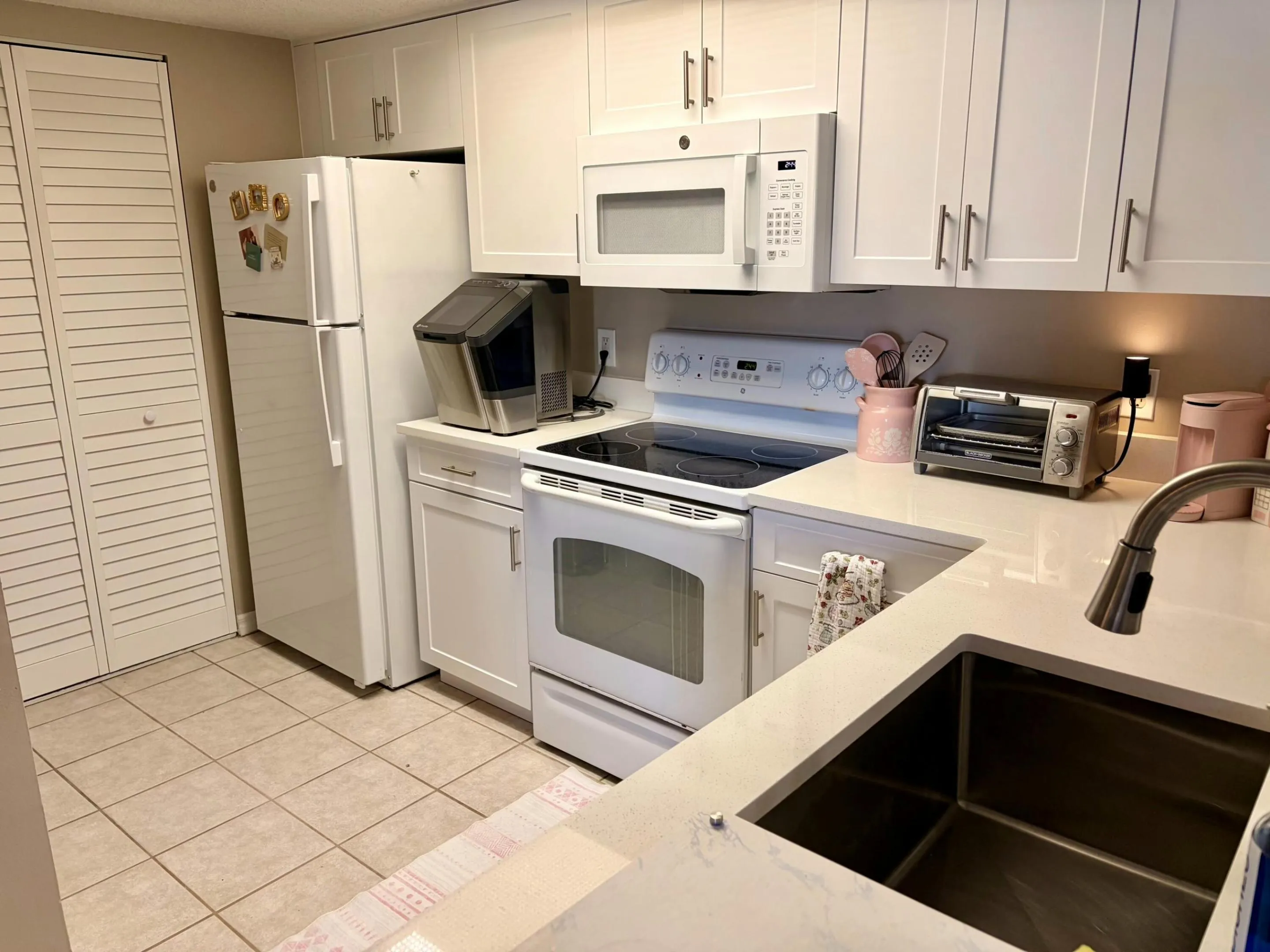 5035 wiles apt 104 kitchen 1