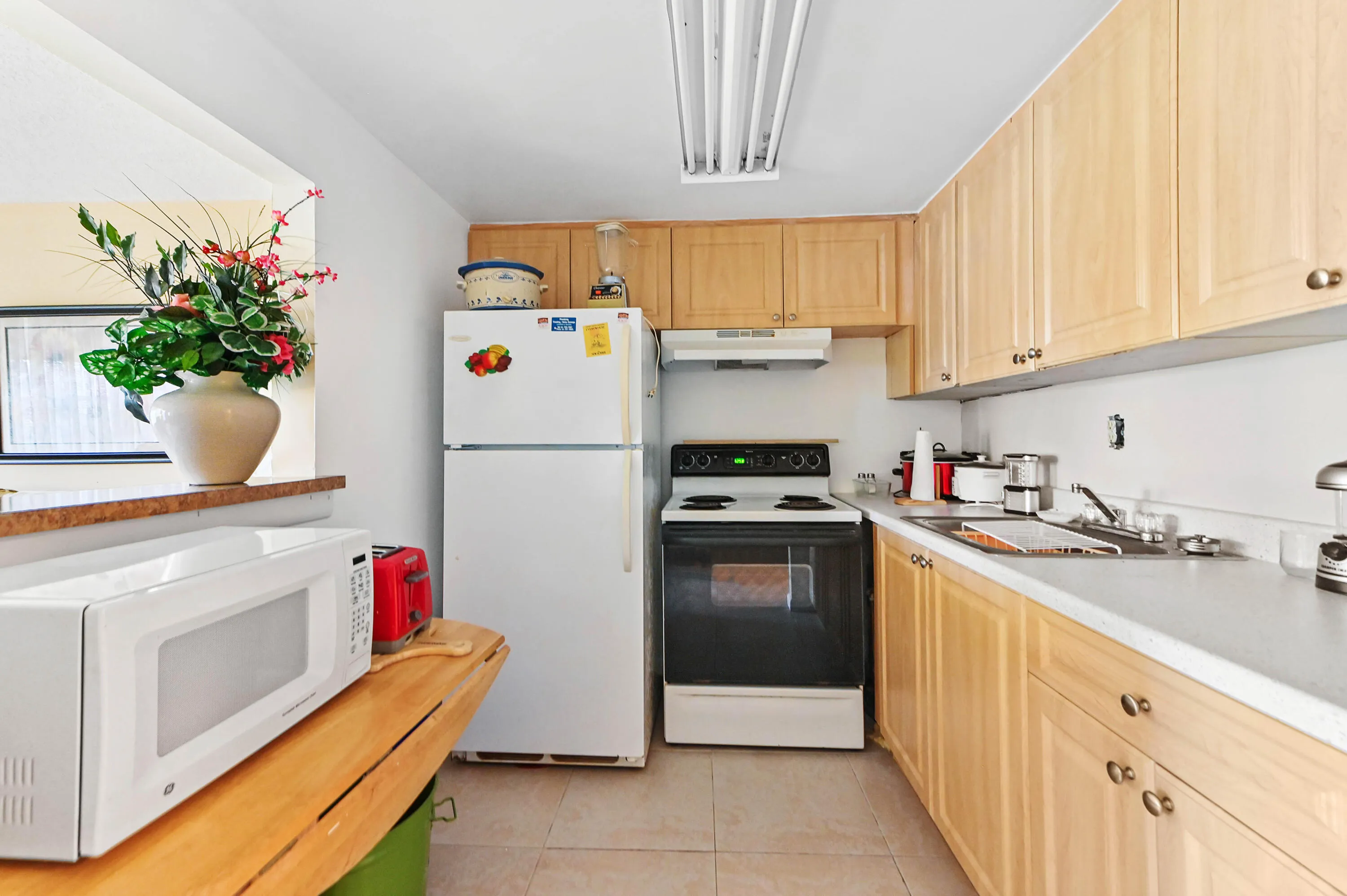 10 Kitchen 01