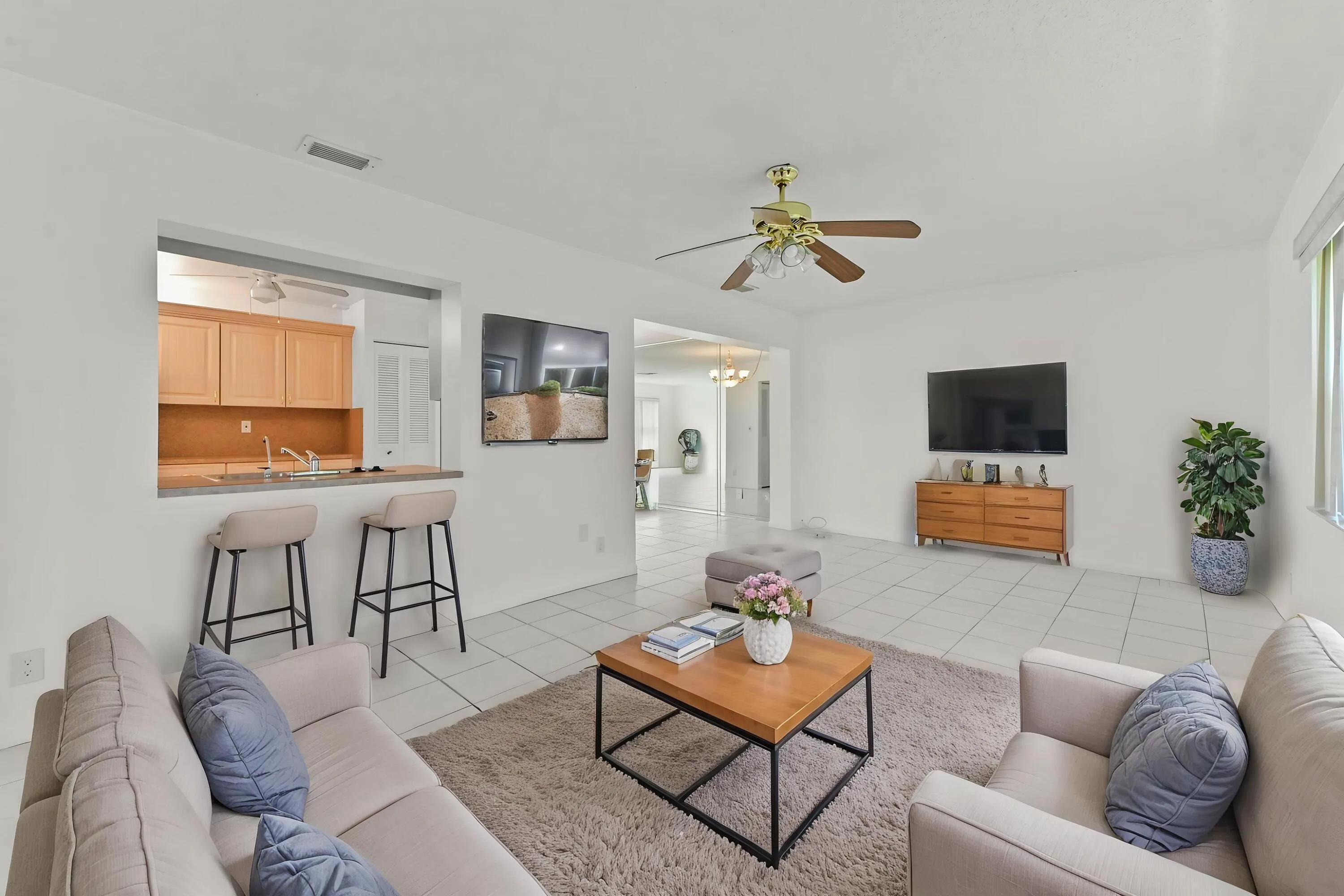 09-Living-Room-03_VS