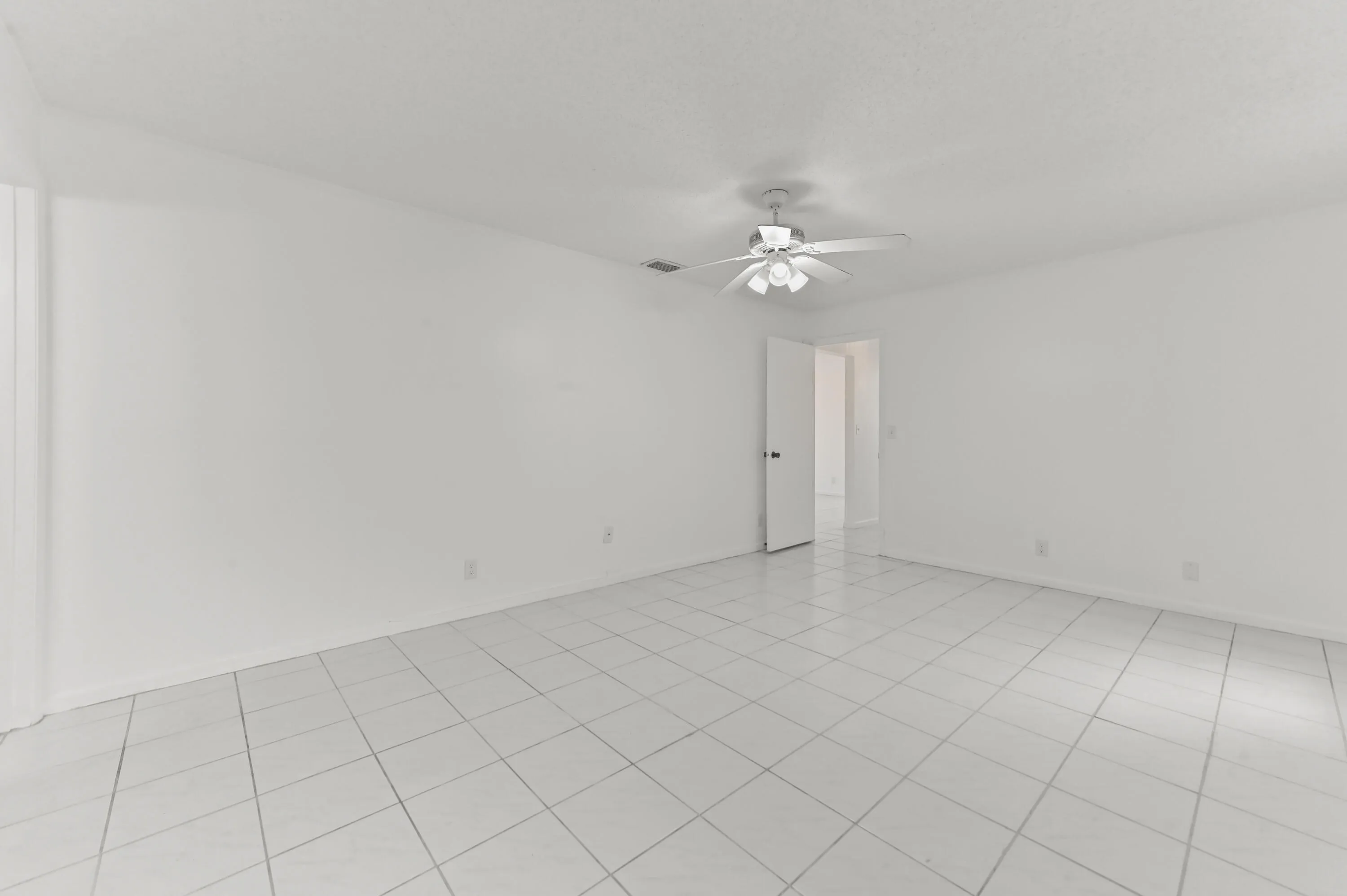 21 Bedroom 04