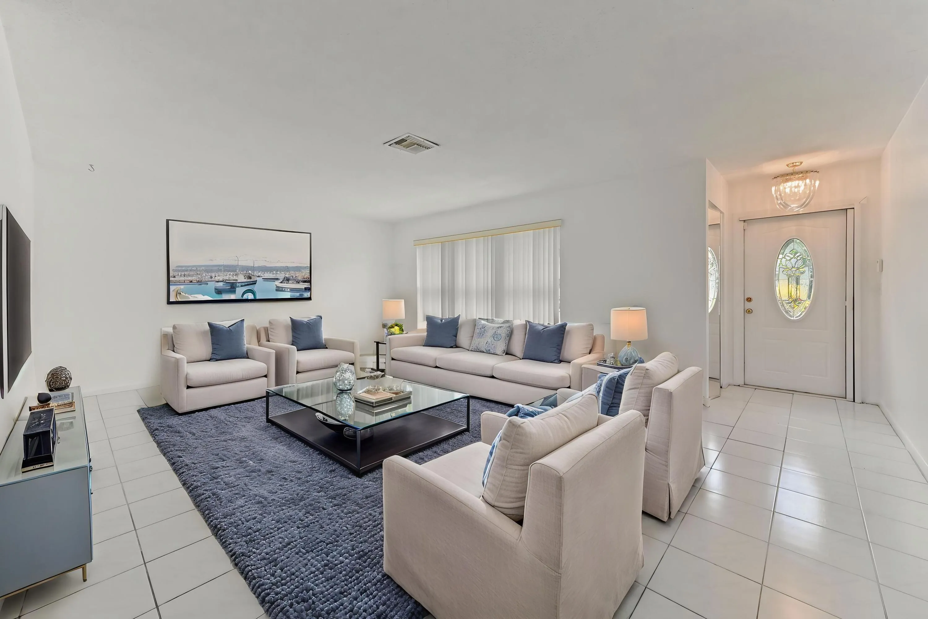 06-Living-Room-01_VS