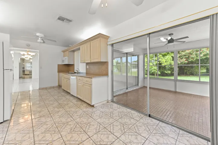 14 Kitchen 03
