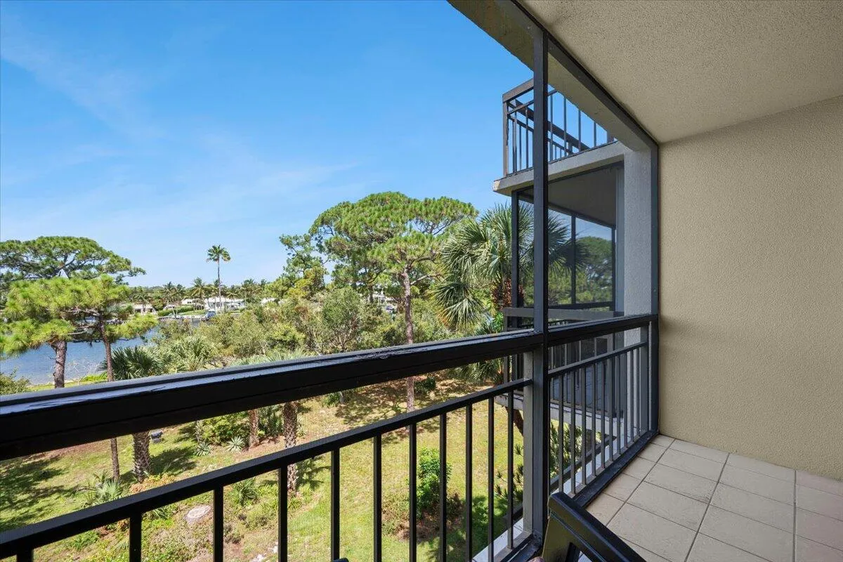 Primary Bedroom Balcony