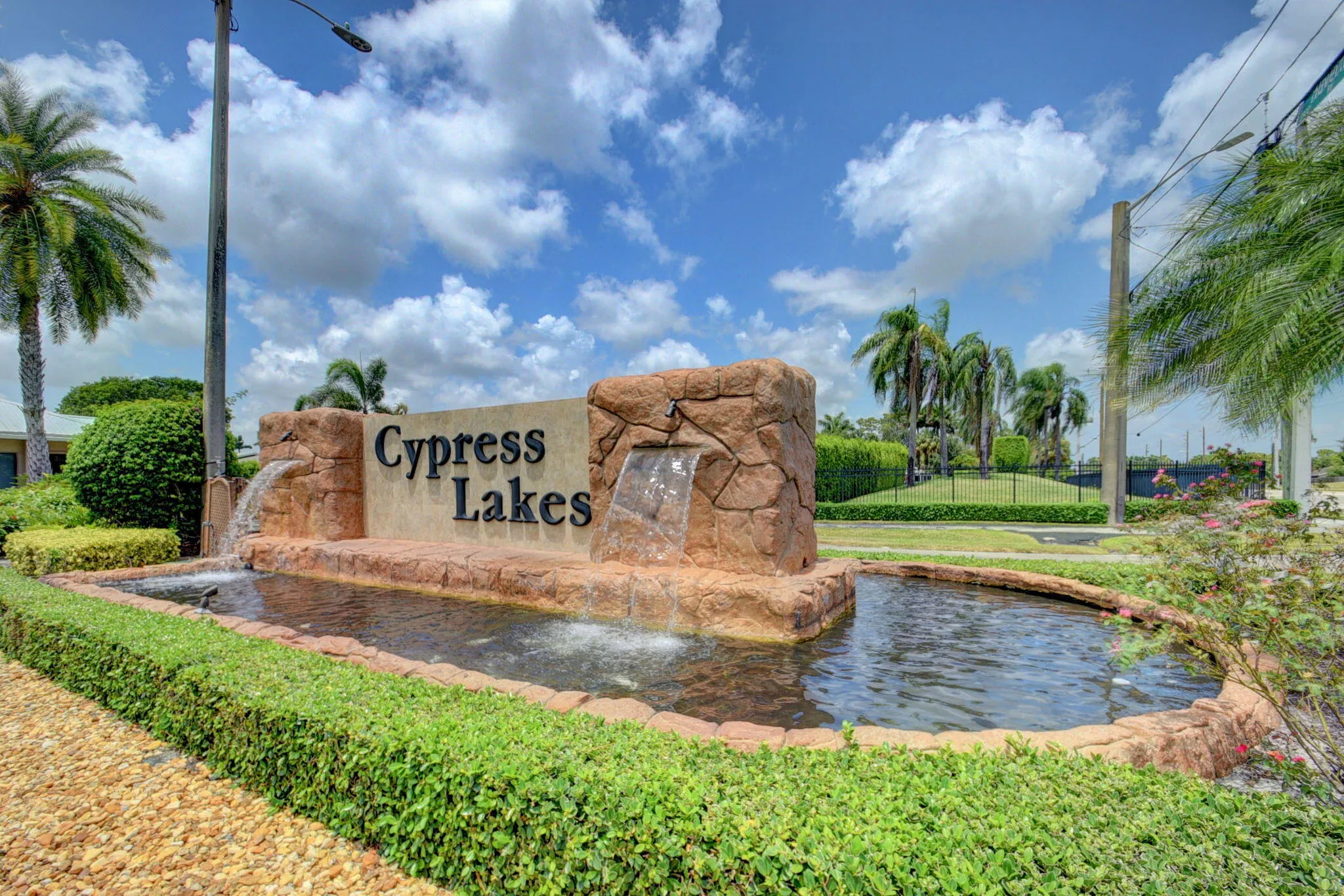 62-web-or-mls-Cypress Lakes (8)