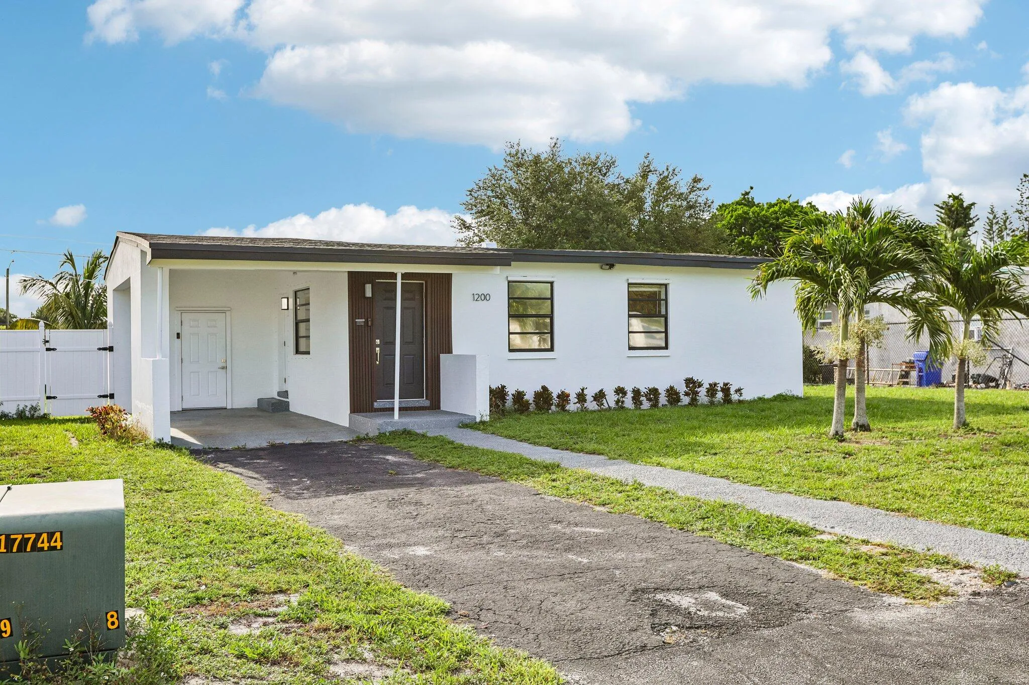 6-web-or-mls-NW 19th Ave-S1607-006