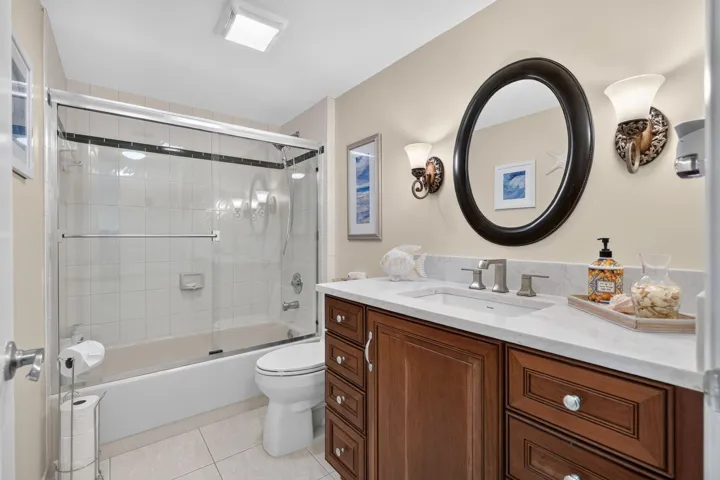 2nd Bathroom