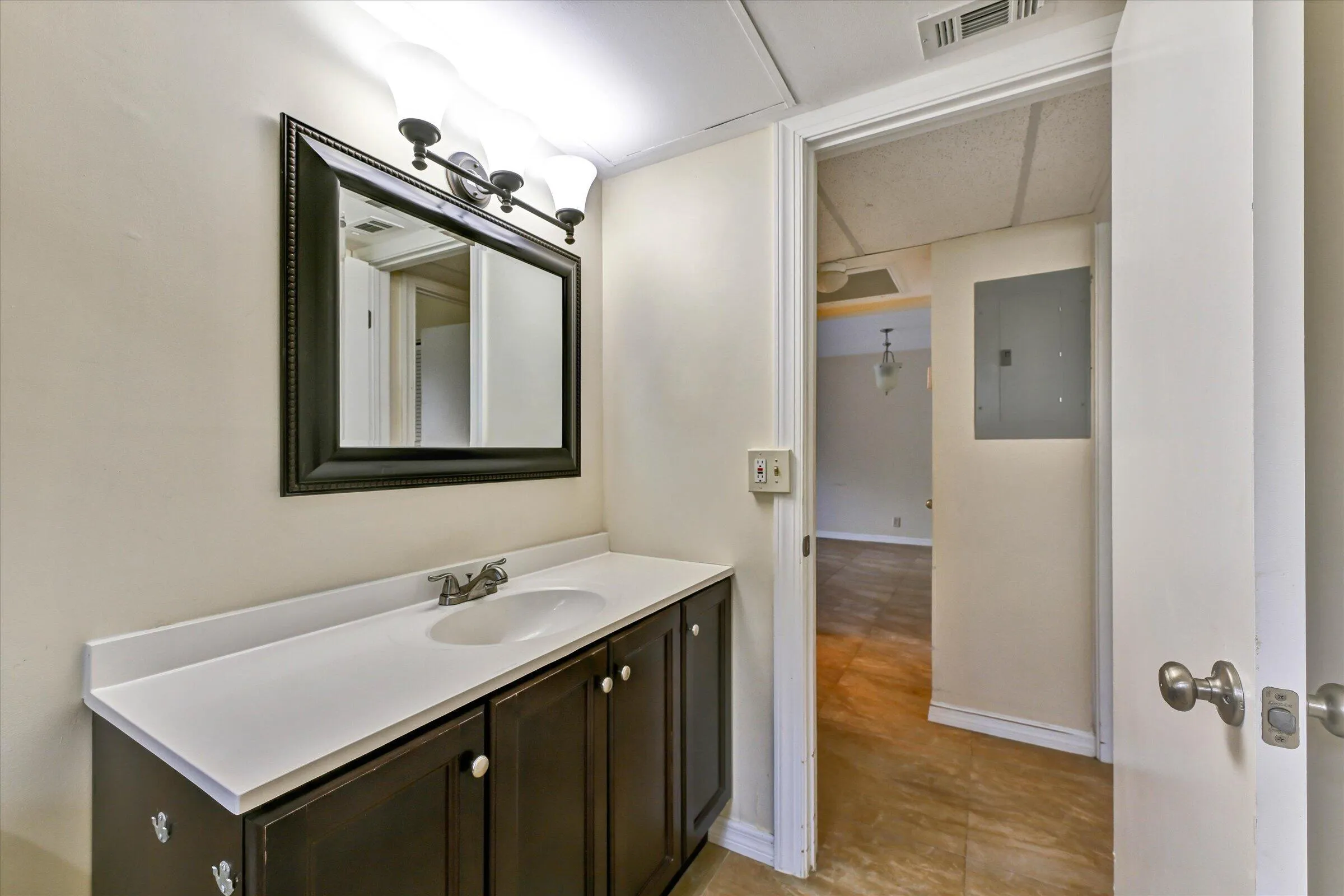 17-404 Fern St 3A-17