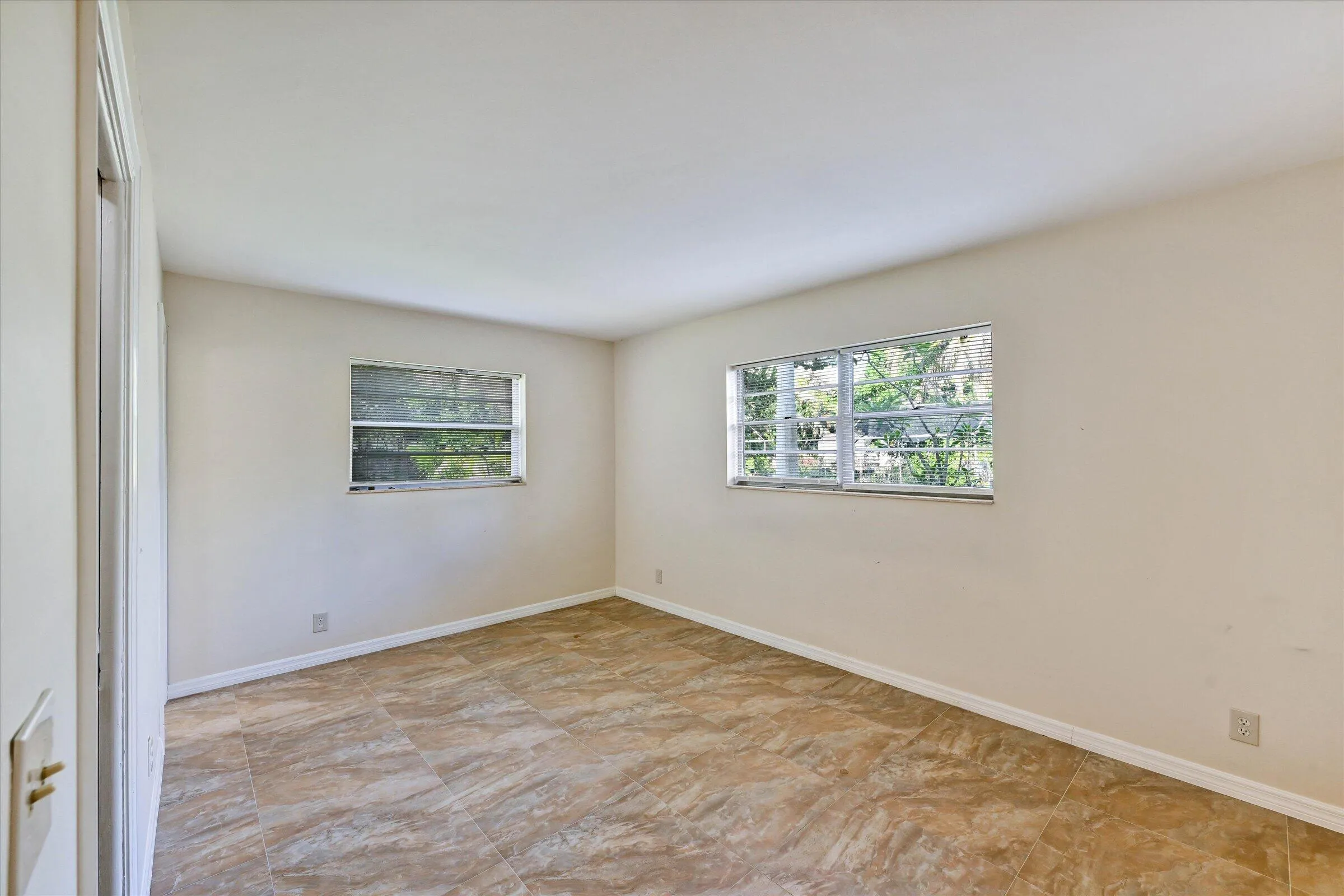 11-404 Fern St 3A-11