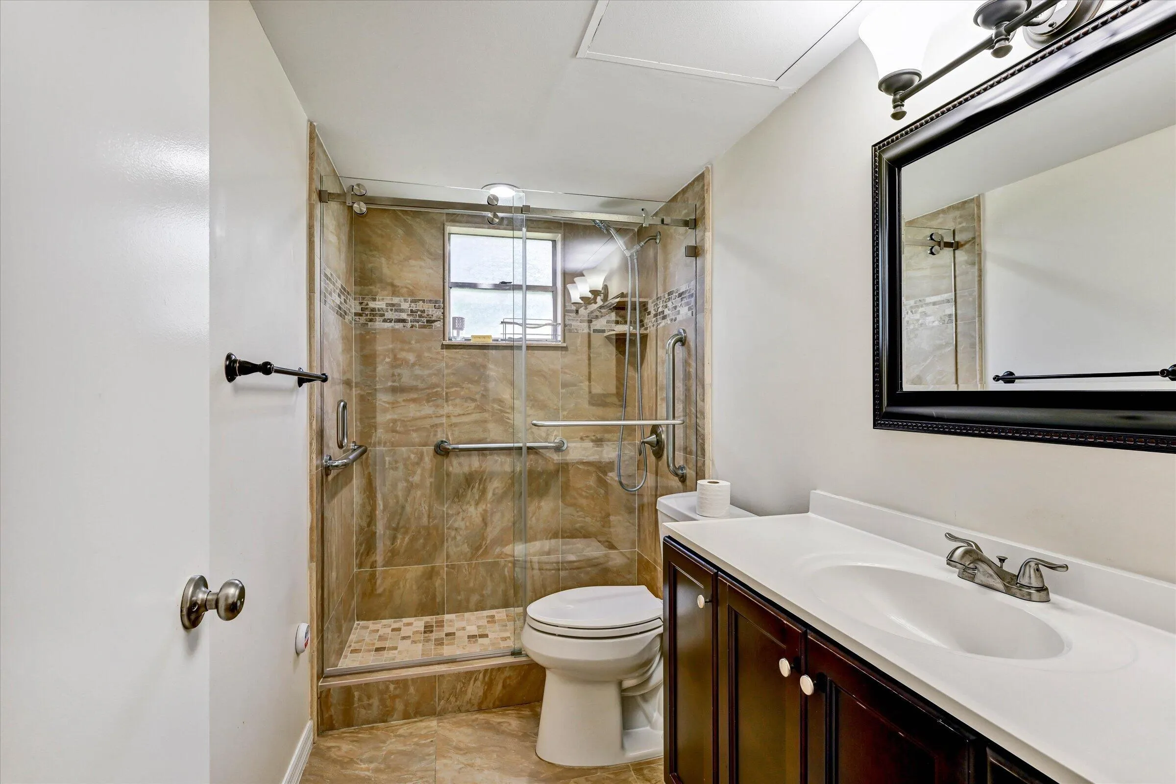 16-404 Fern St 3A-16