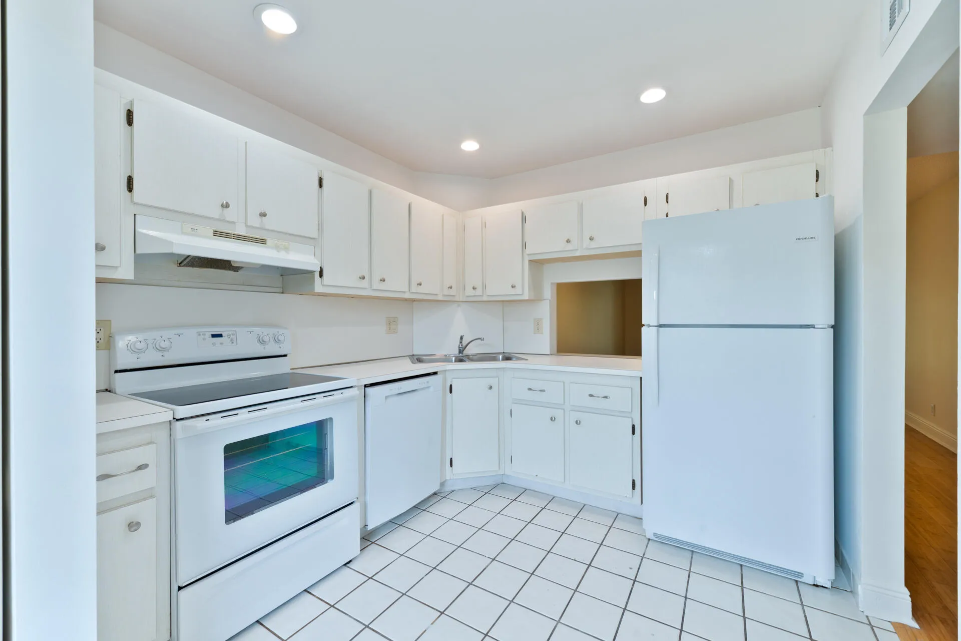 20260715 - 225 SE 10th St Unit 11D - MR-