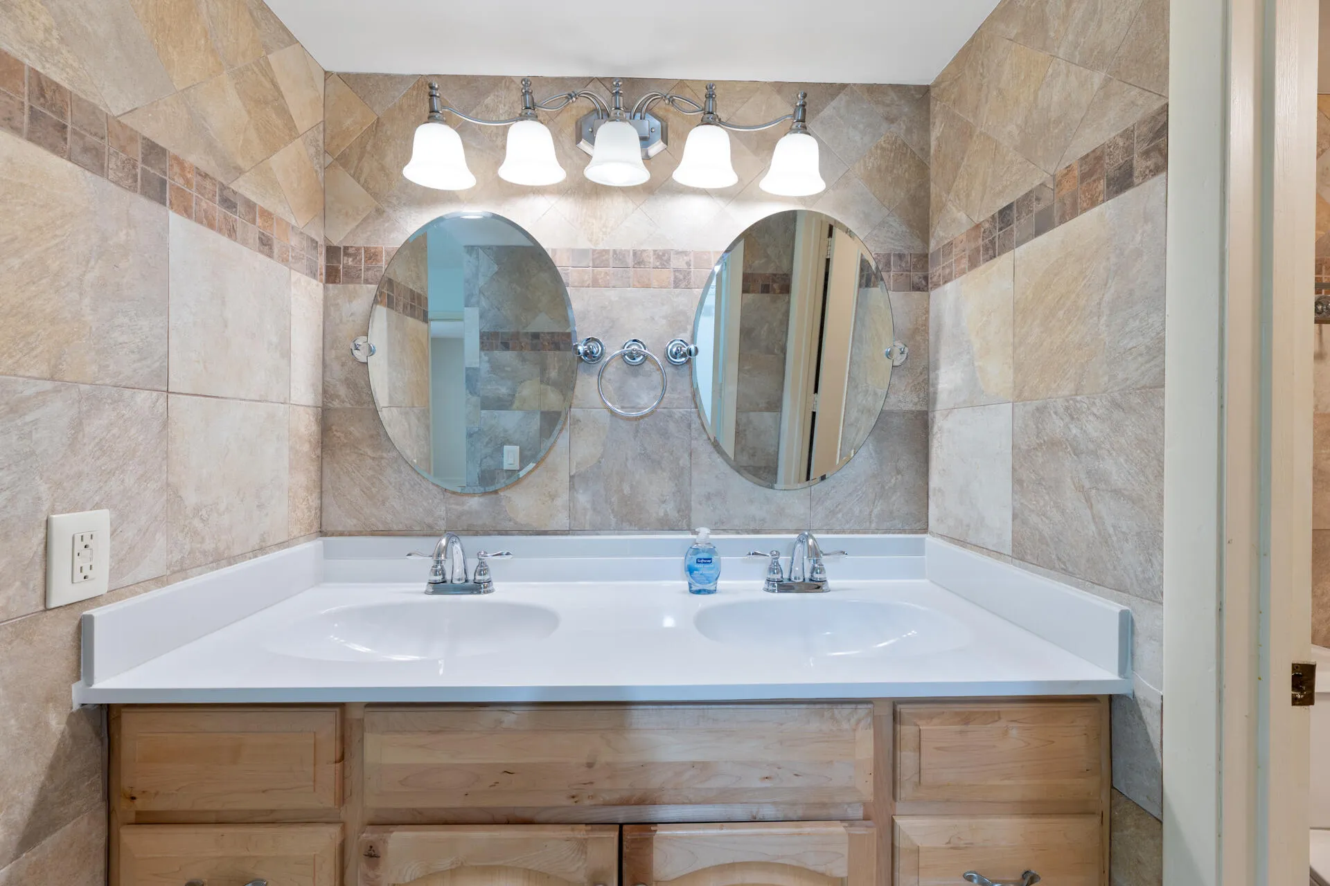 20260715 - 225 SE 10th St Unit 11D - MR-