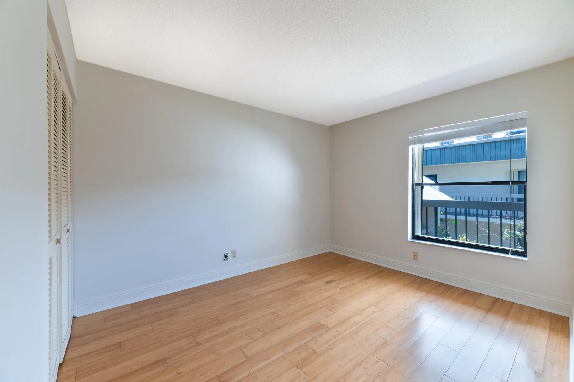 20260715 - 225 SE 10th St Unit 11D - MR-