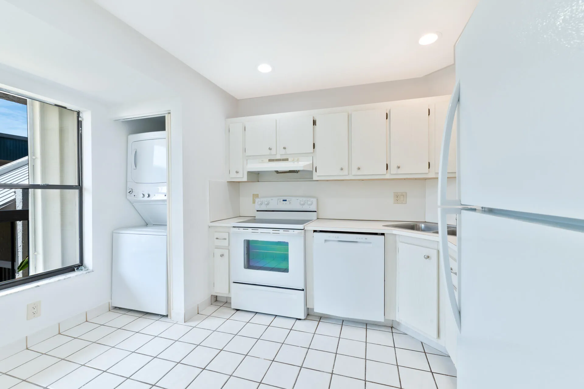20260715 - 225 SE 10th St Unit 11D - MR-