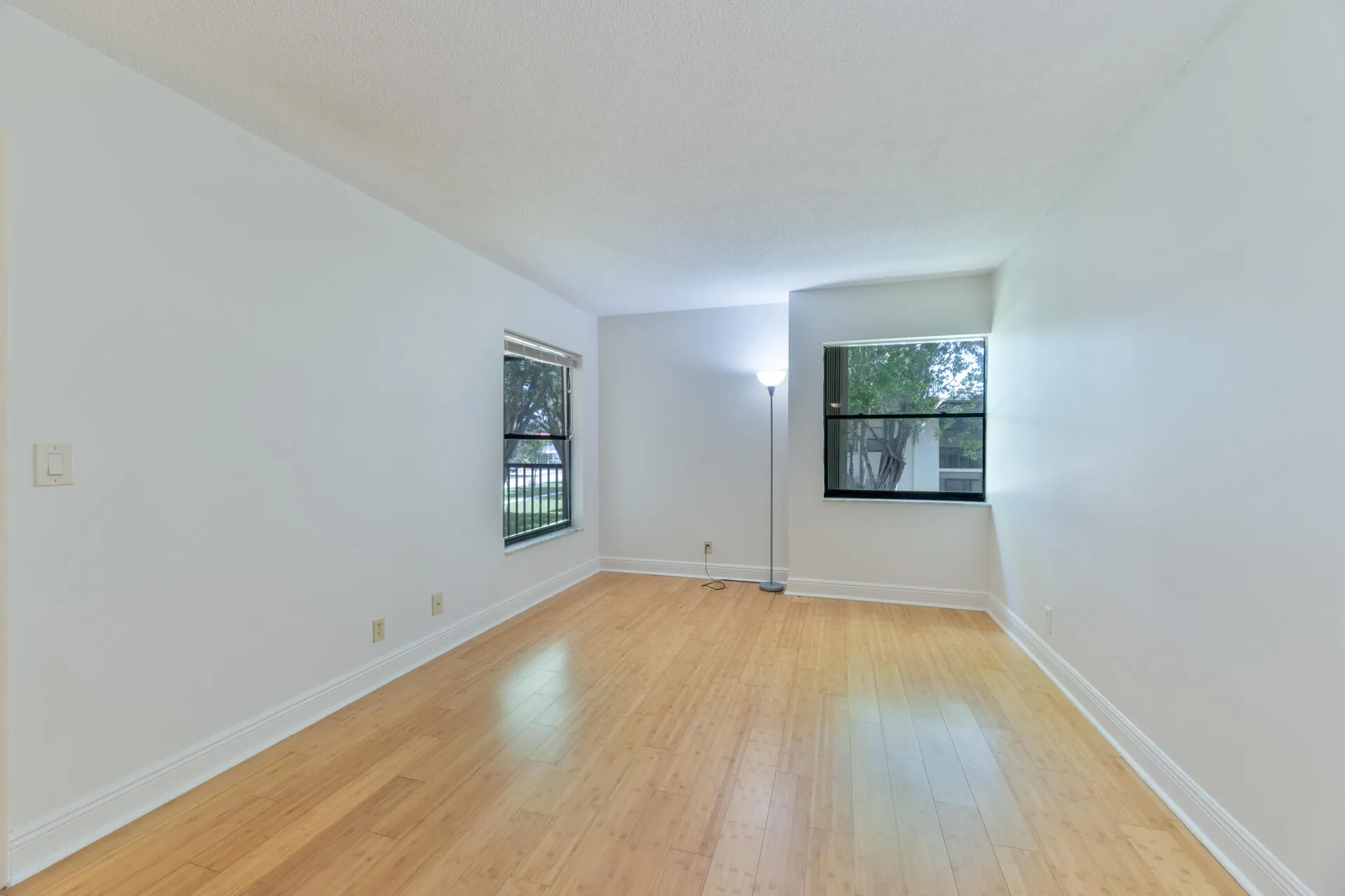 20260715 - 225 SE 10th St Unit 11D - MR-