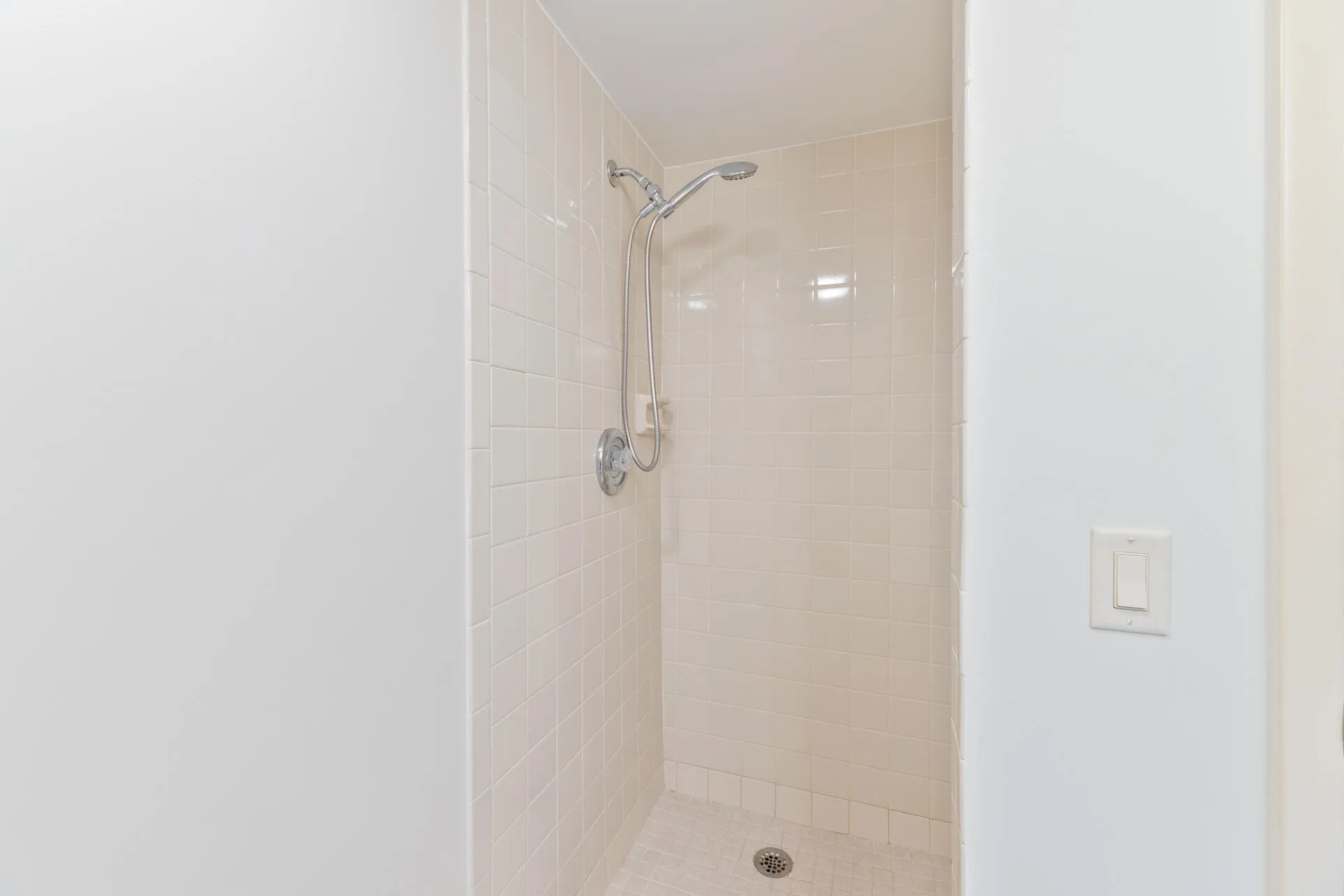 20260715 - 225 SE 10th St Unit 11D - MR-