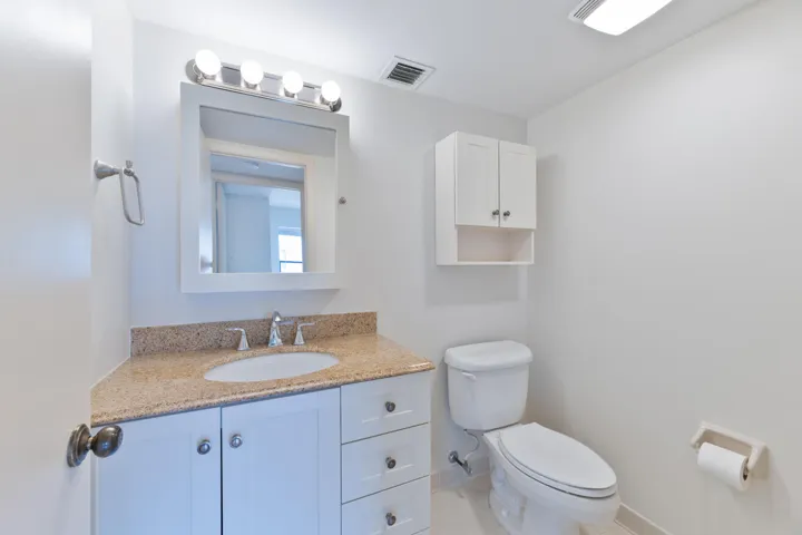 20260715 - 225 SE 10th St Unit 11D - MR-