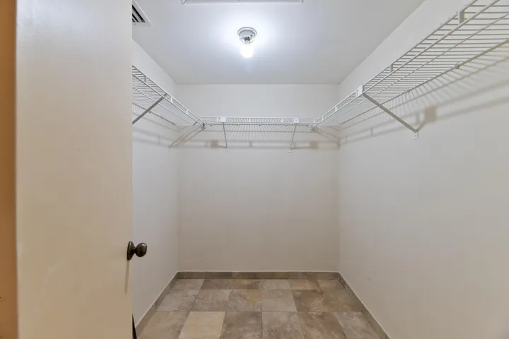 20260715 - 225 SE 10th St Unit 11D - MR-