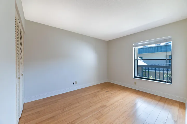 20260715 - 225 SE 10th St Unit 11D - MR-