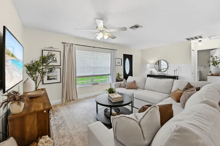 07 Living room 04