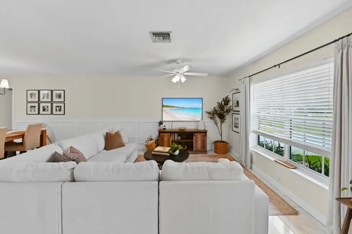 05 Living room 02
