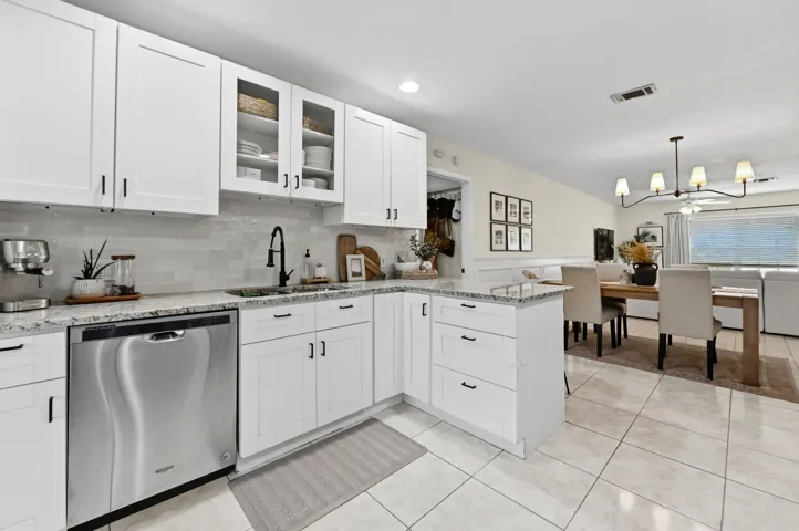 13 Kitchen 03