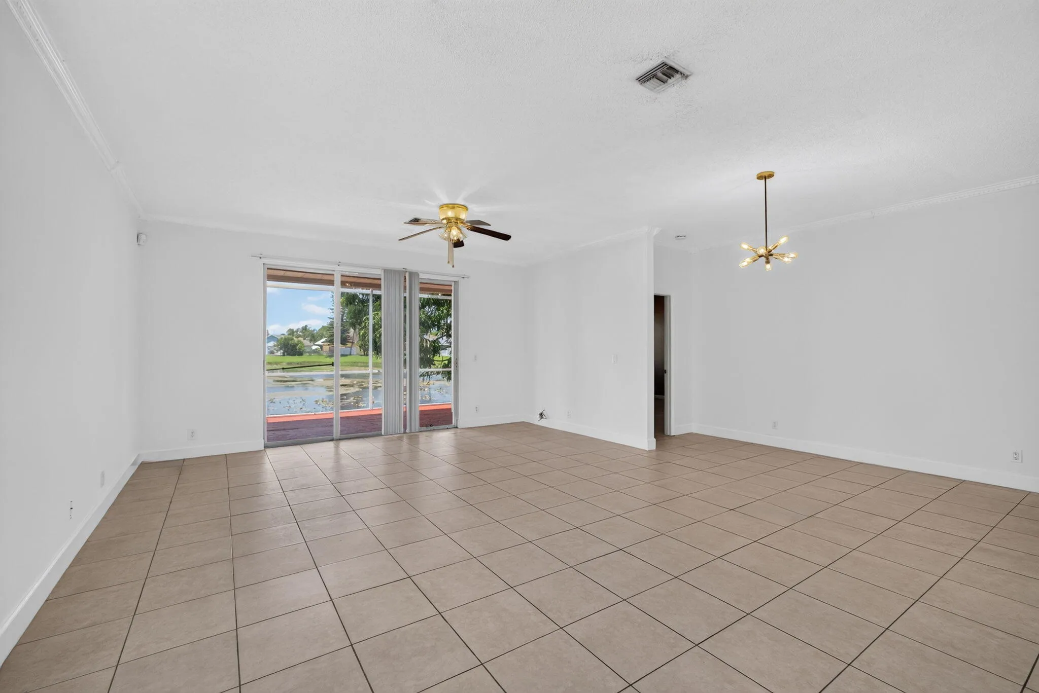 Great room w lake view