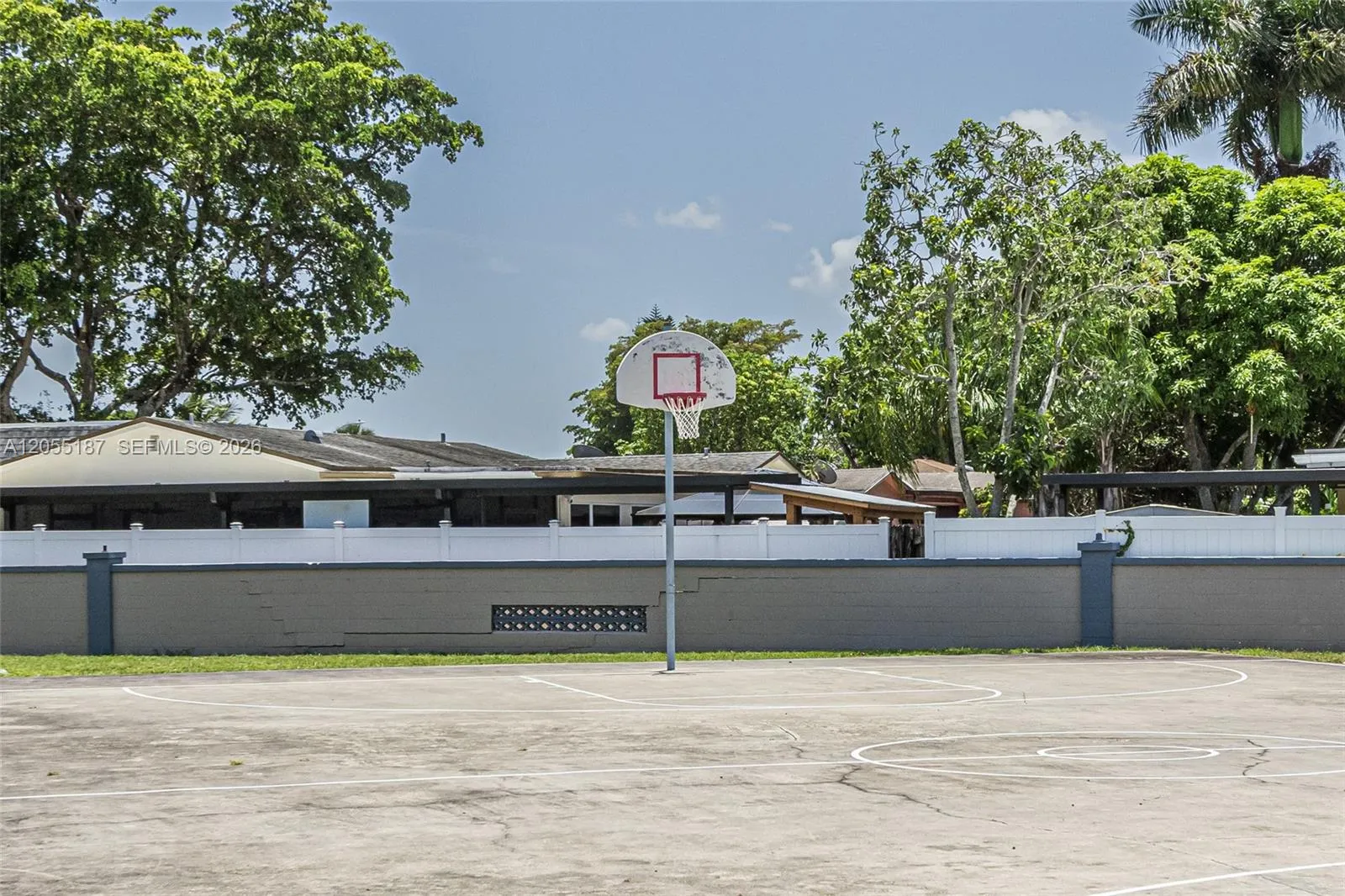 Photo 48