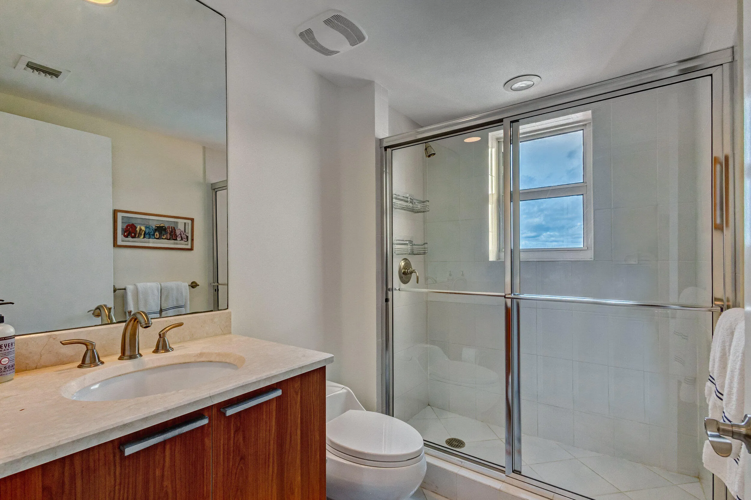 GUEST BATH