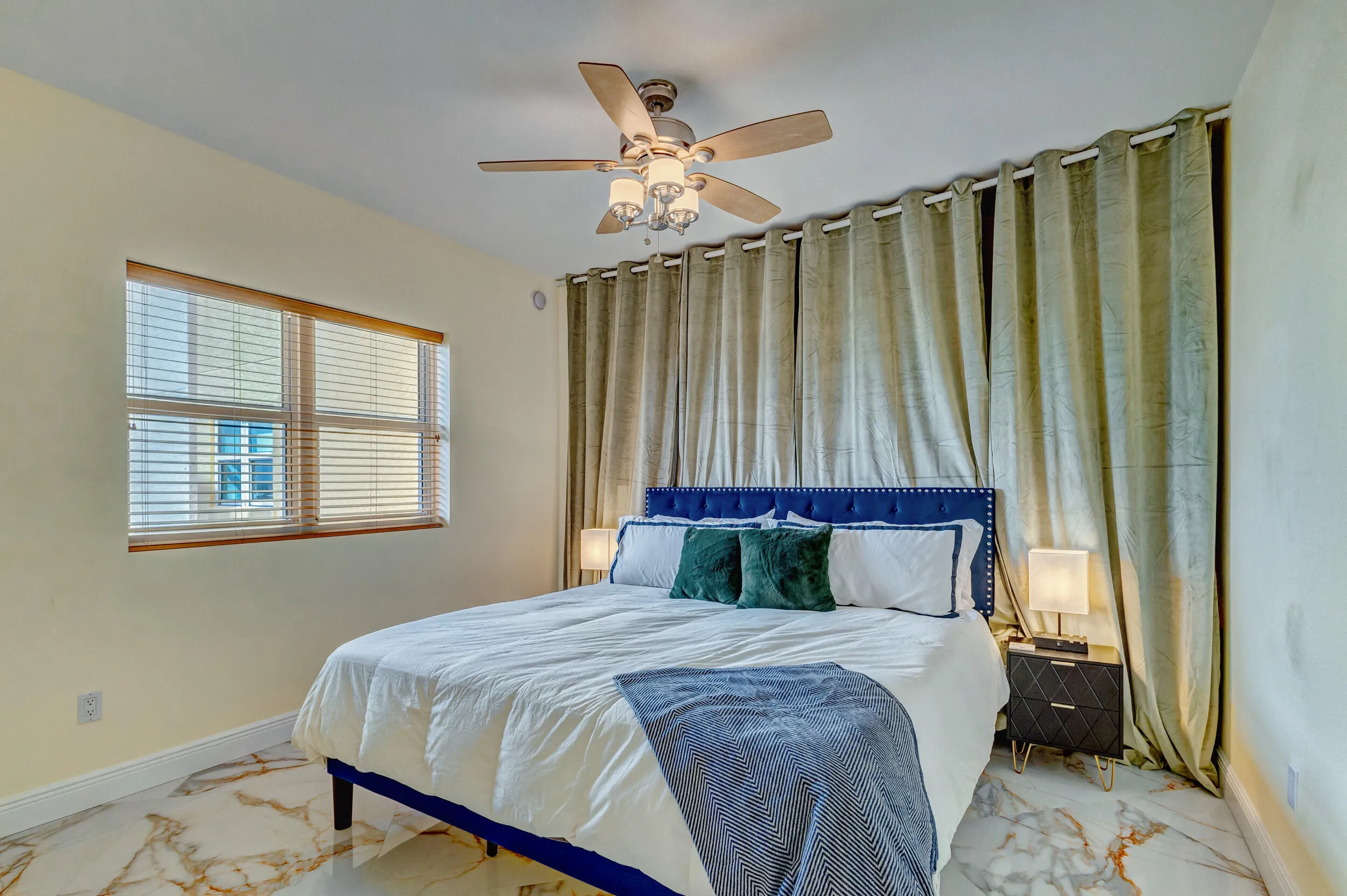 GUEST BED