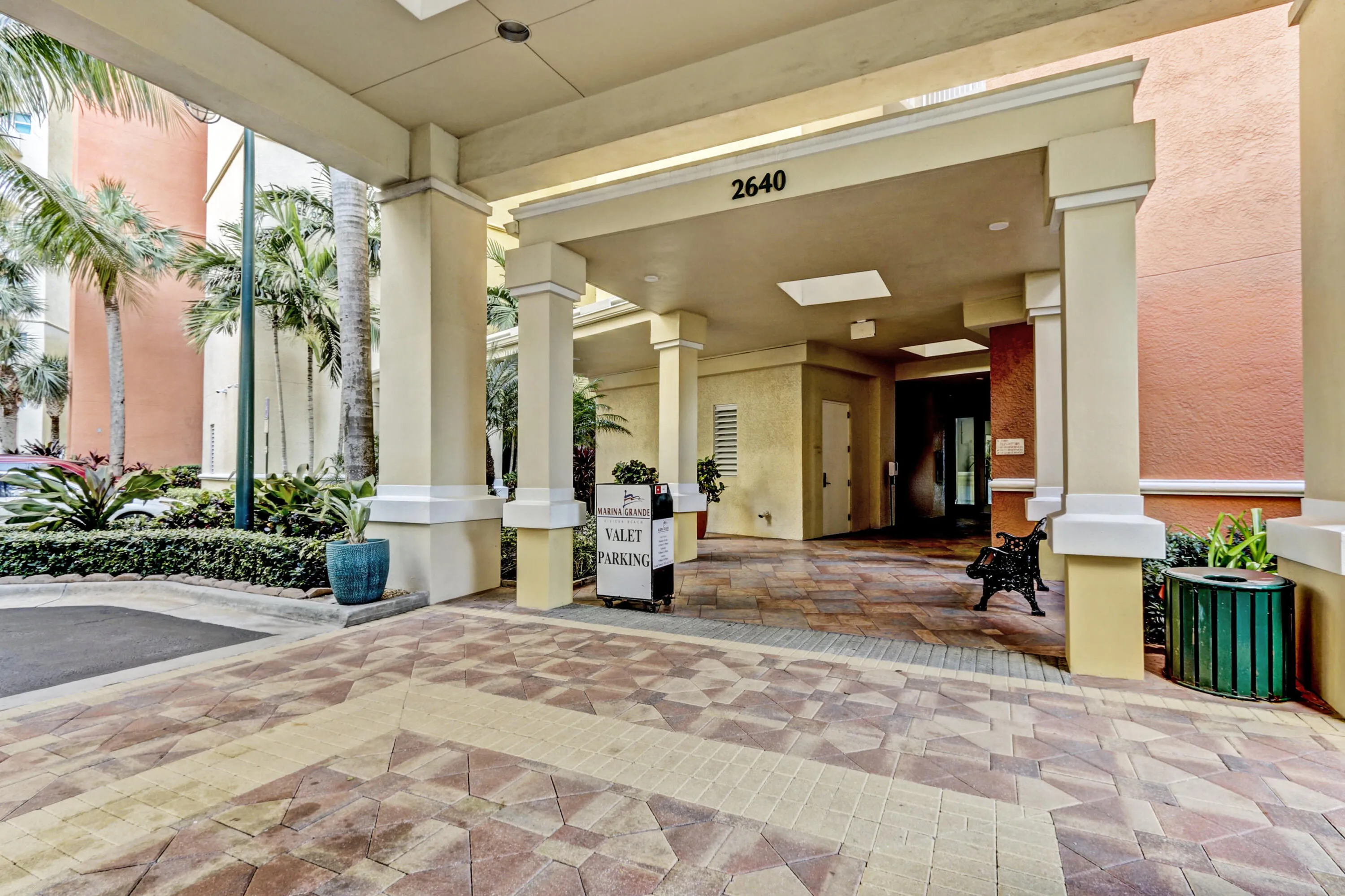 VALET ENTRANCE