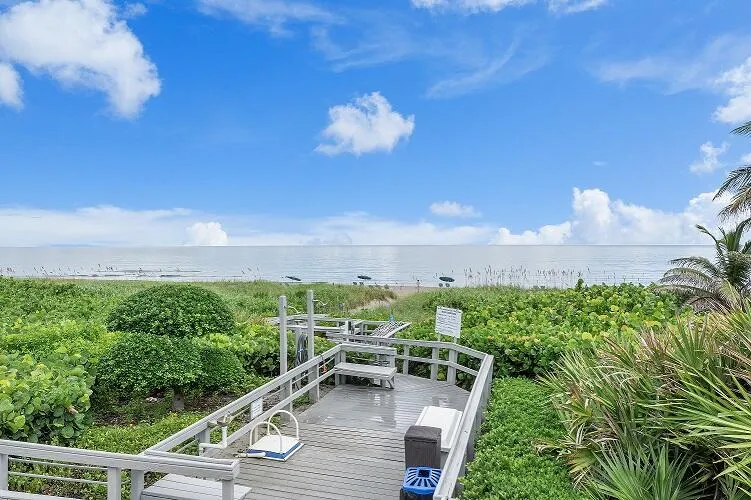 YR Beach Walkway R