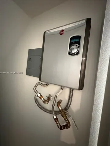 RHEEM Water Heater