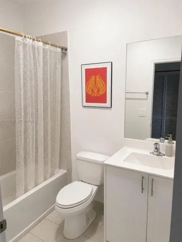 2nd floor full bath