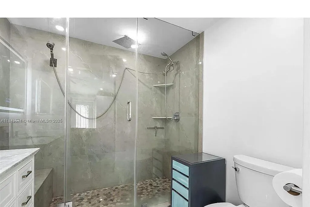 14-web-or-mls-N 22nd Ave-S2107-014
