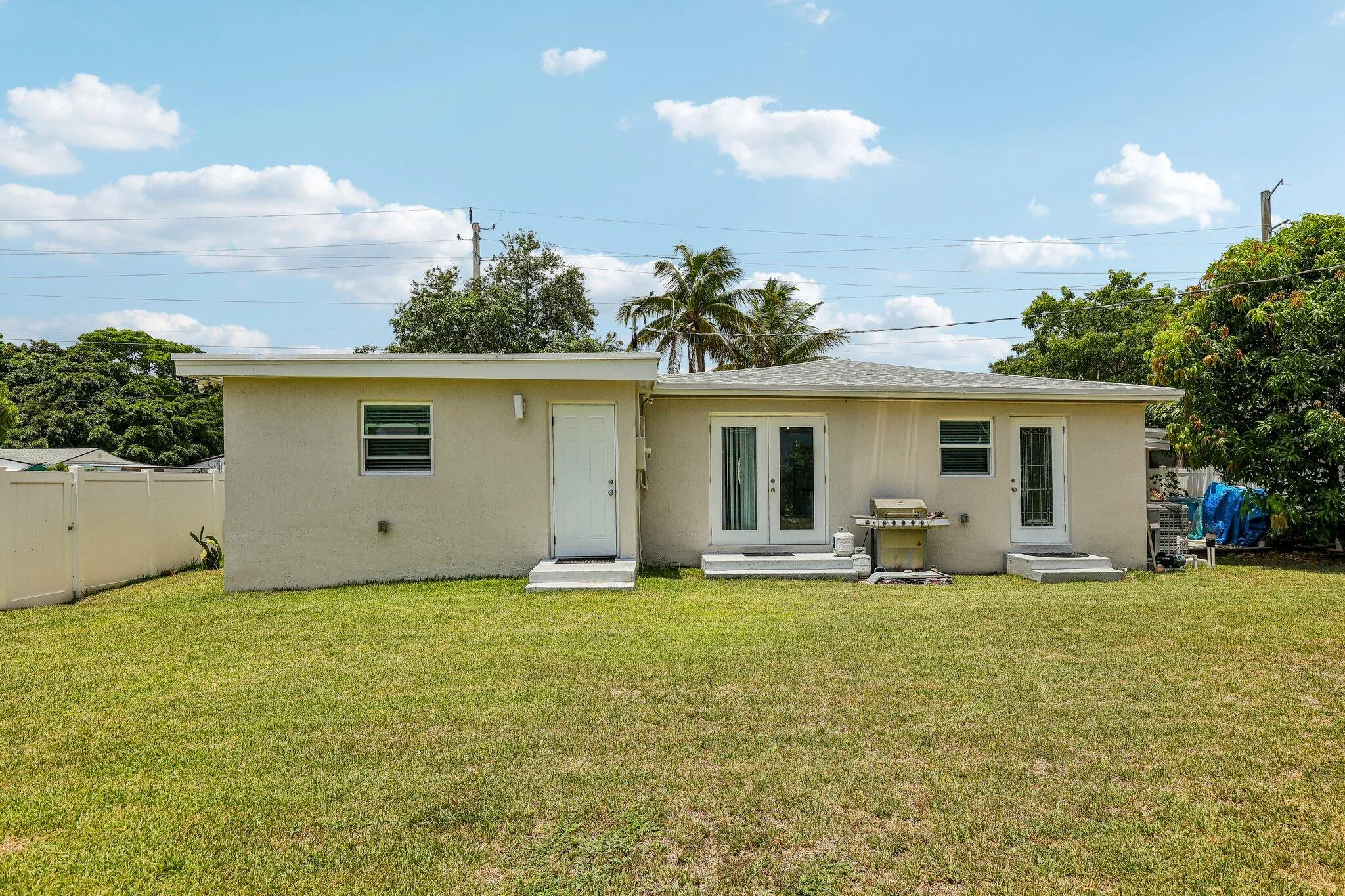 53-web-or-mls-N 22nd Ave-S2107-053